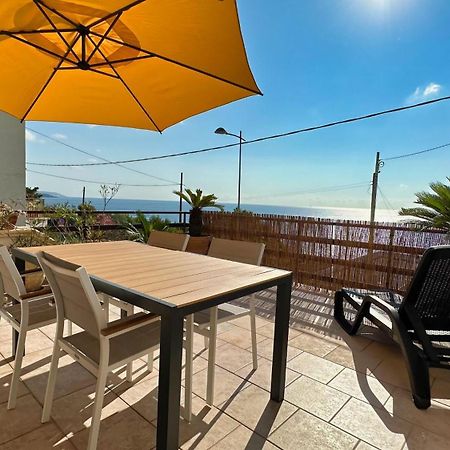Marina Di Andrano - Alisso, Casa Vista Mare Con Parcheggio Privato E Wifi Villa Bagian luar foto