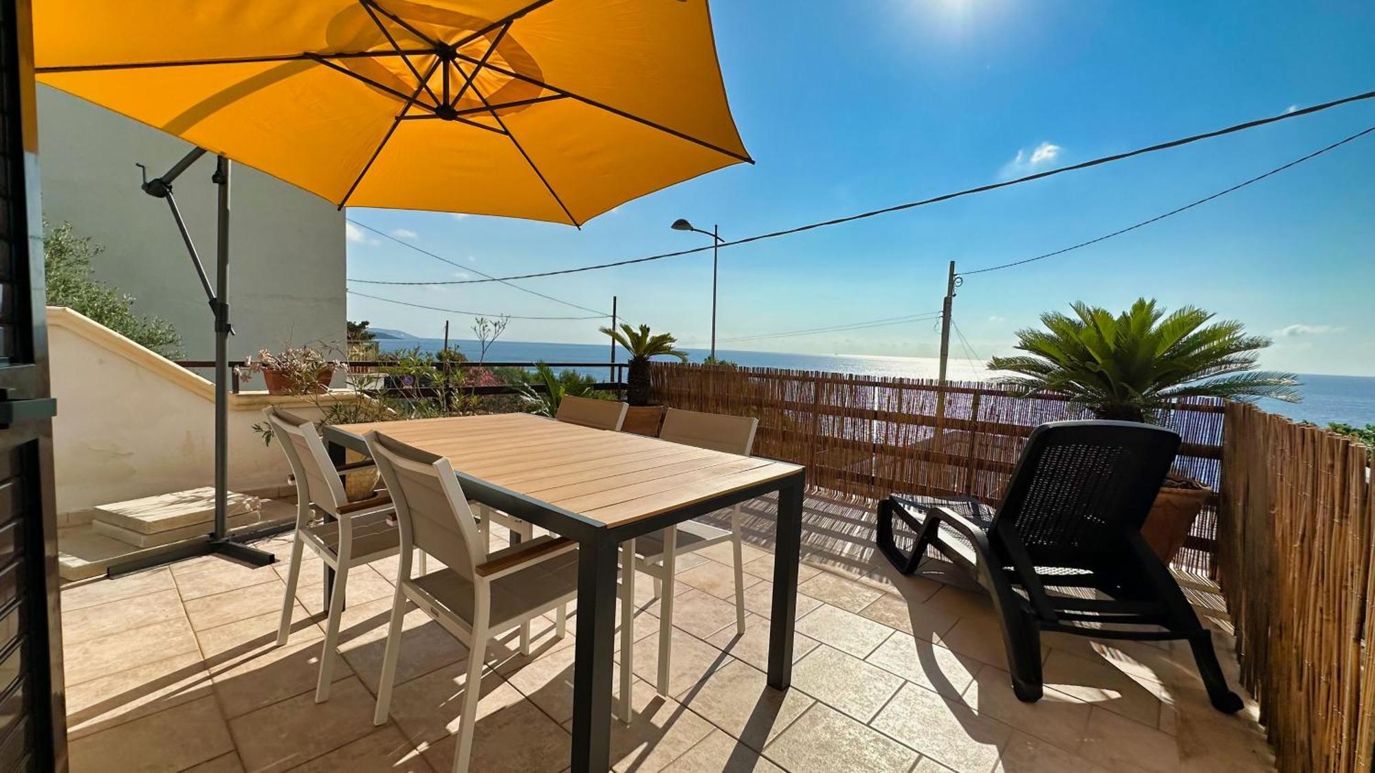 Marina Di Andrano - Alisso, Casa Vista Mare Con Parcheggio Privato E Wifi Villa Bagian luar foto